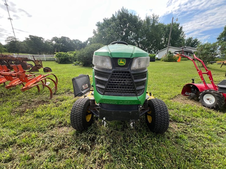 john-deere-x300-image-3