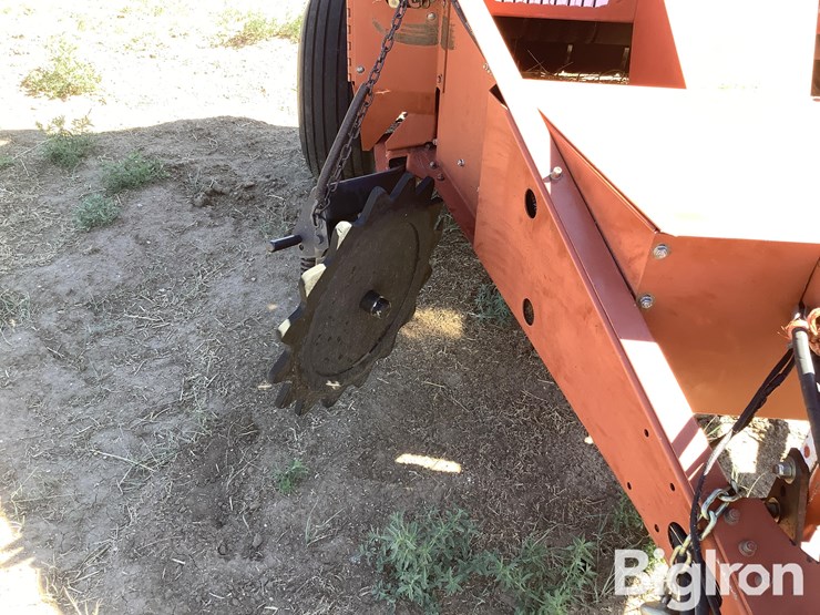 hesston-840-image-11