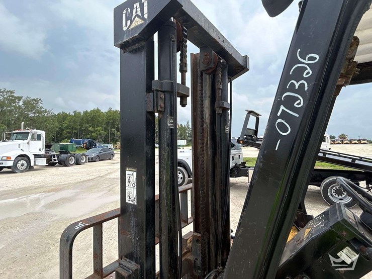1992-caterpillar-vc110f-11,000lb-diesel-forklift-image-15