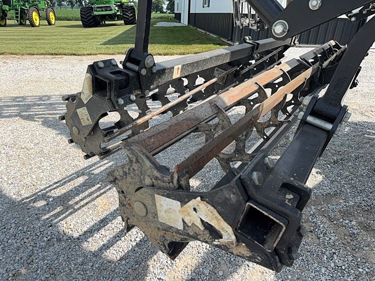 2021-john-deere-2660vt-image-19