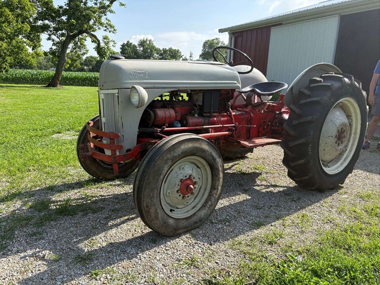ford-8n-image-8