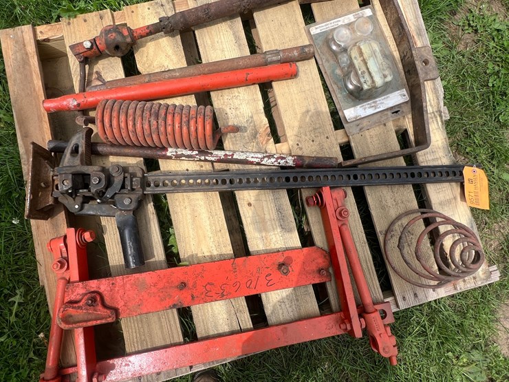 #9571-•-misc.-allis-chalmers-parts-image-3