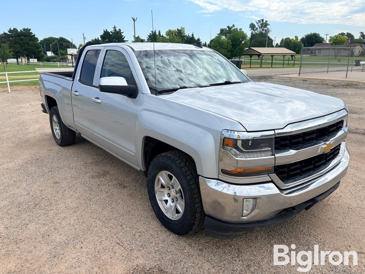 2018-chevrolet-silverado-1500-z71-image-3