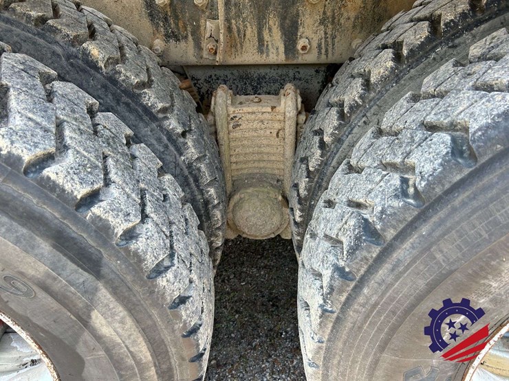 1988-mack-dm690s-image-13