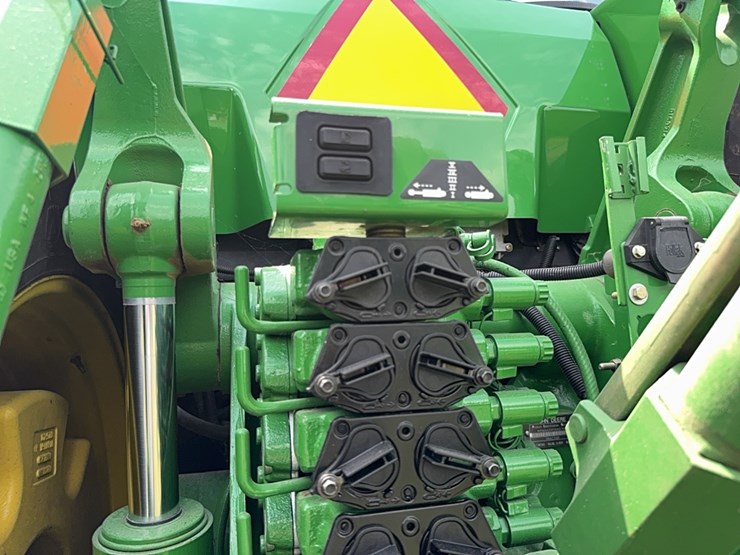 2002-john-deere-8420-image-39