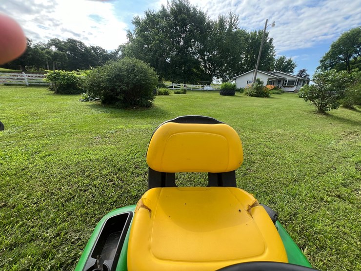 john-deere-x300-image-9