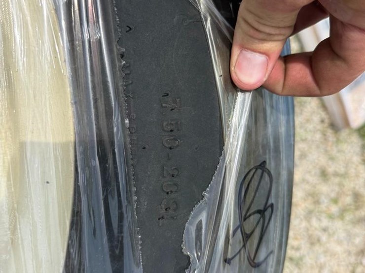 titan-7.50-20sl-tires-image-8