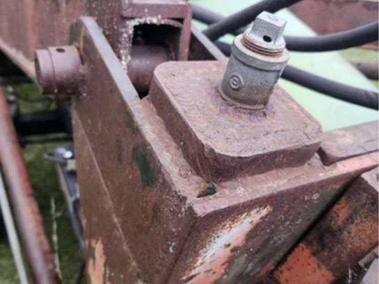john-deere-4010-image-19