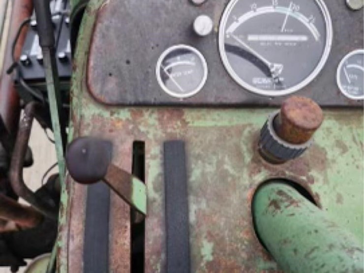 john-deere-4010-image-36