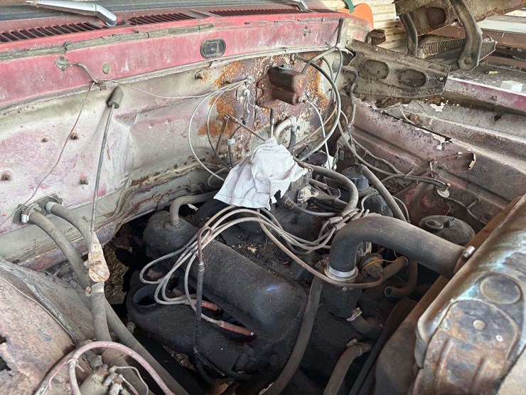 1975-ford-600-image-19
