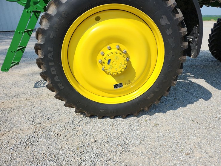 2011-john-deere-4730-image-12
