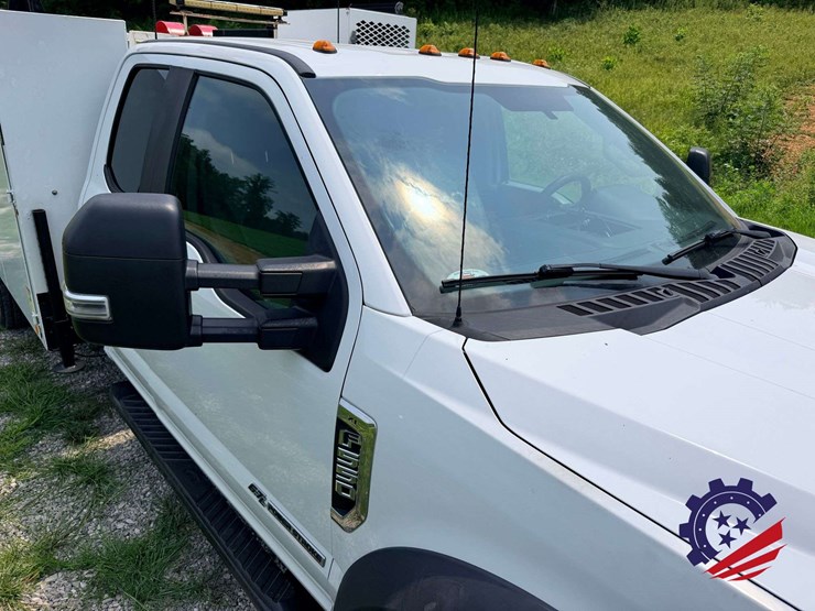 2019-ford-f550-xl-image-27