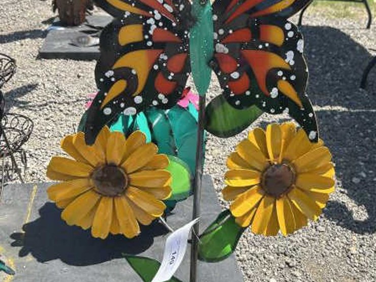 #149-•-metal-art---butterfly-w/-flower-bouquet-image-1