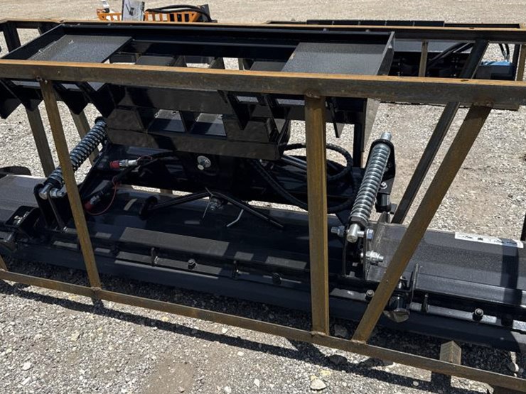 #61-•-skid-steer-&-3-point-dozer-blade-84"---mower-king-image-1