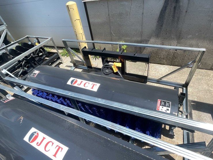 #8302-•-unused-2026-jct-skid-steer-angle-broom-(o2)-image-3