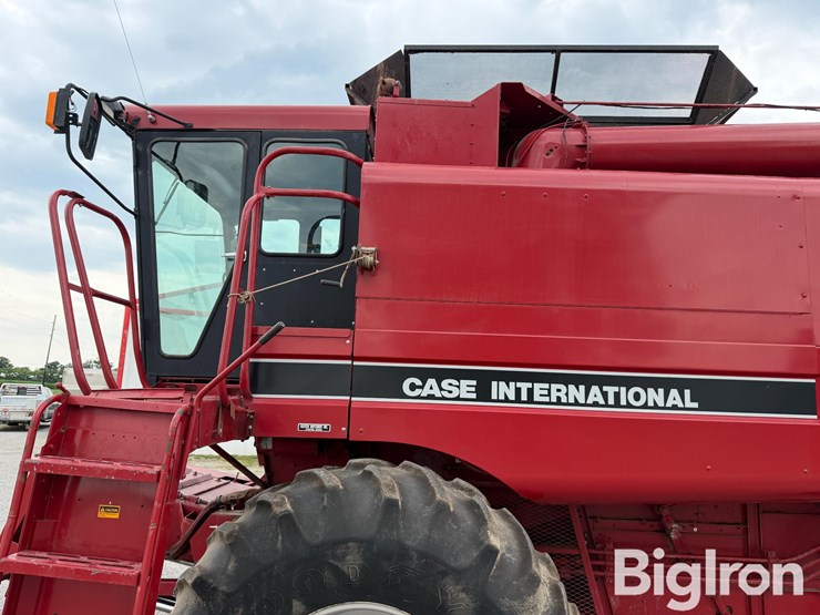 1992-case-ih-1660-image-9