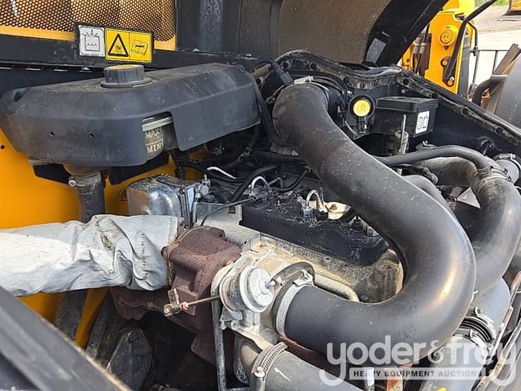 2017-jcb-510-56-image-40