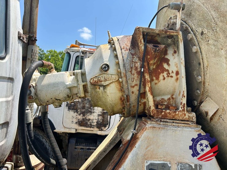 1997-mack-dm690s-image-23