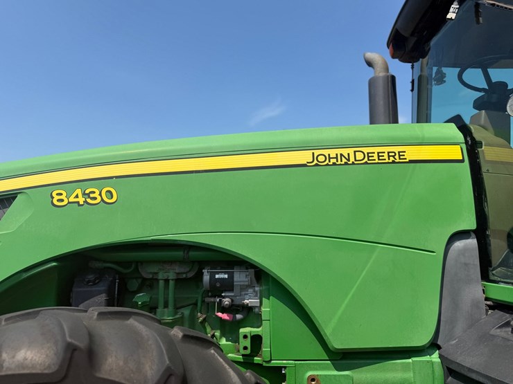 2007-john-deere-8430-image-34