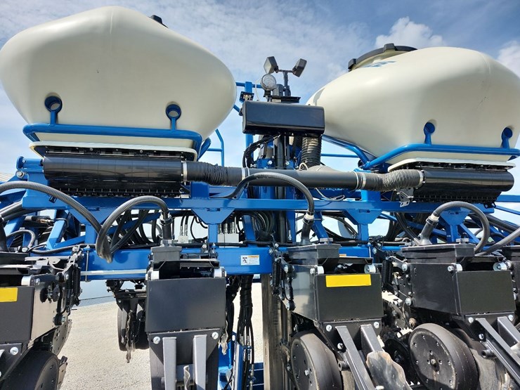 2023-kinze-3605-image-6