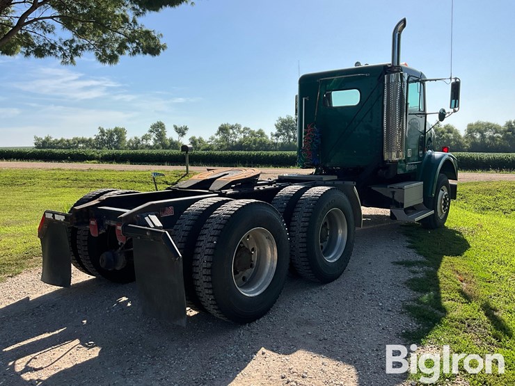 1993-freightliner-fld112-image-5