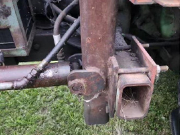 john-deere-4010-image-39