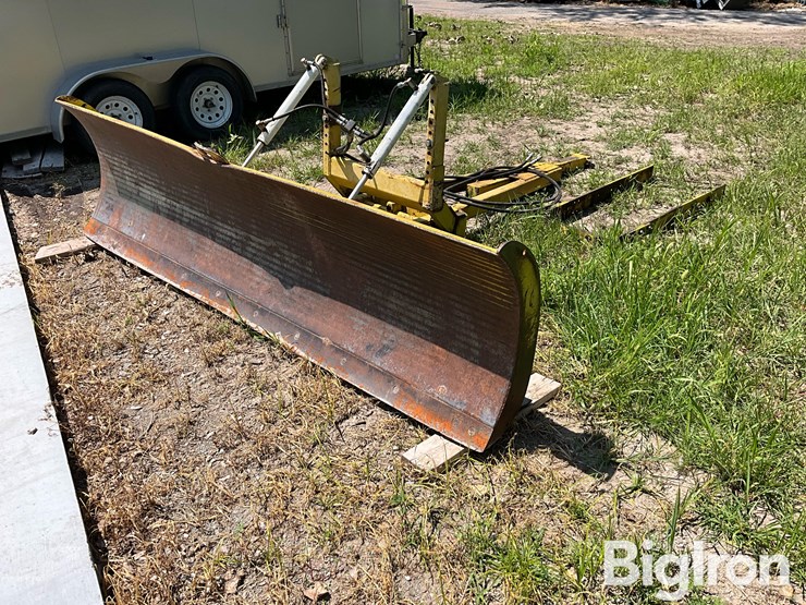 john-deere-10-image-1
