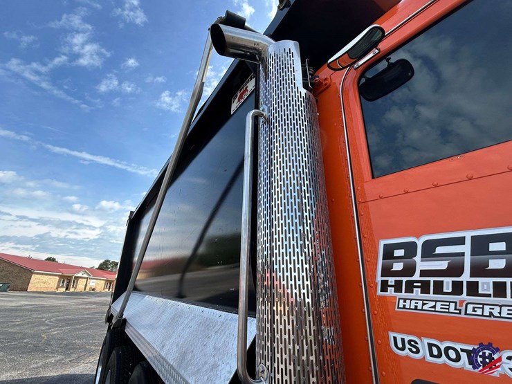 2016-peterbilt-367-image-70