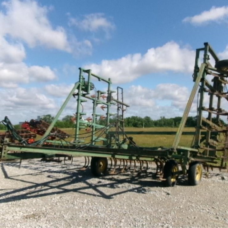 JOHN DEERE 1000