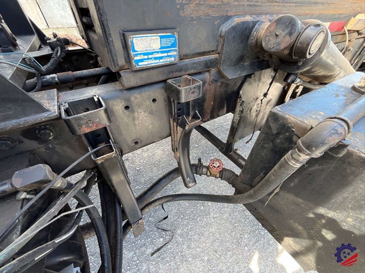 2008-peterbilt-340-image-29