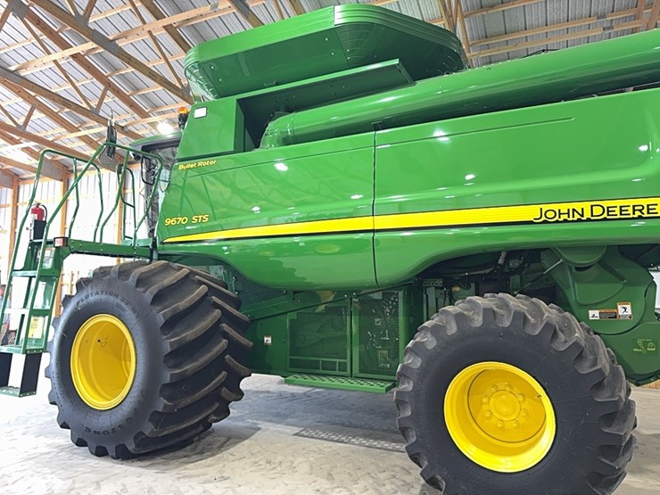 2010-john-deere-9670-sts-image-112