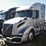 2023-volvo-vnl860-image-1