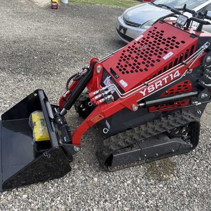 #2 • Mini Skid Steer Tracked Loader - Gas YSRT14