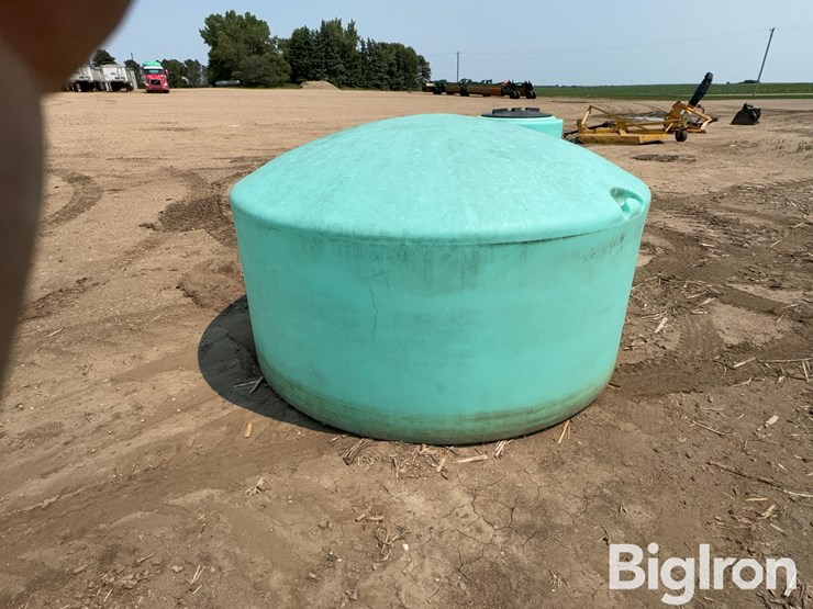1100-gal-poly-tank-image-5