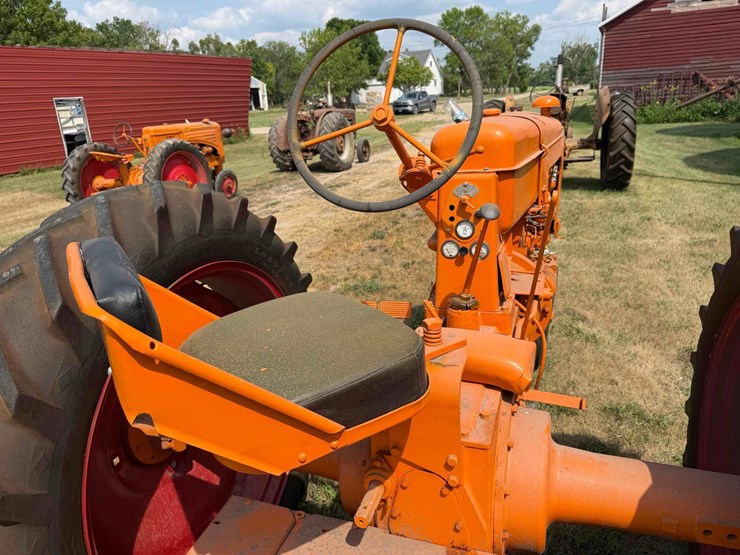 minneapolis-moline--z-tractor-image-21