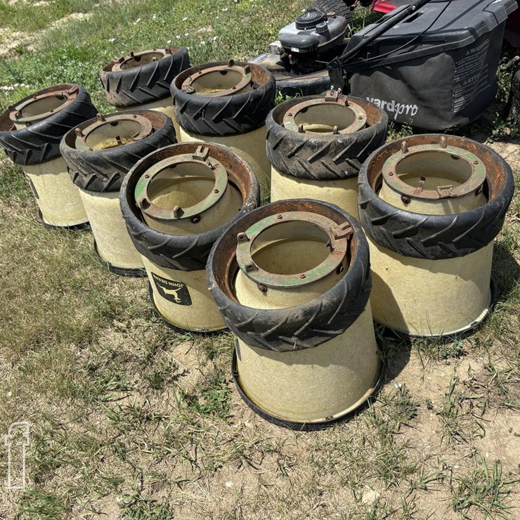 8X JD PLANTER SEET POTS & CLOSER WHEELS