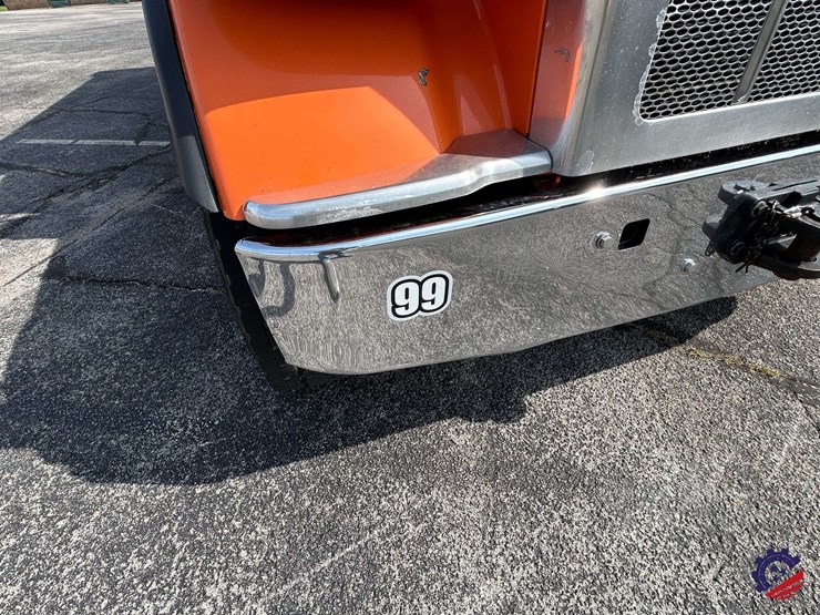 2016-peterbilt-367-image-30