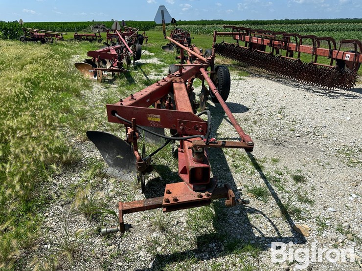 international-710-image-2