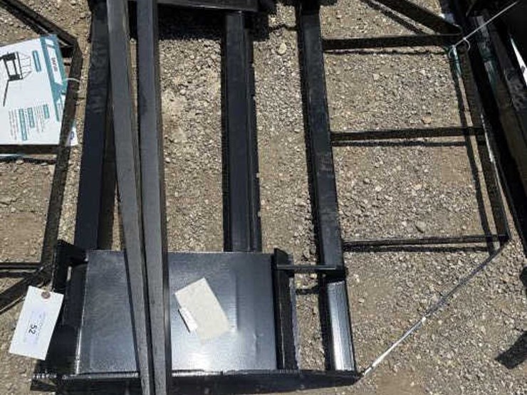 #52-•-skid-steer-48"-adjustable-forks-image-1