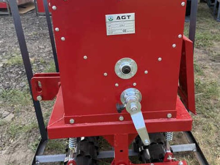 #9-•-seeder-to-fit-skid-steer-&-3-pt-quick-hitch-image-2