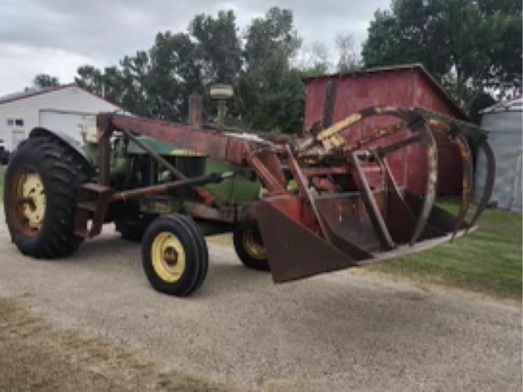john-deere-4010-image-12
