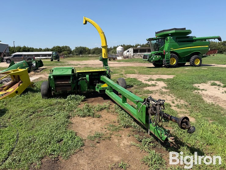 john-deere-3960-image-2