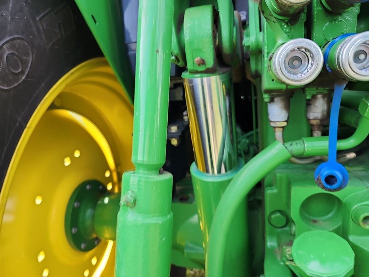 2008-john-deere-7230-image-12