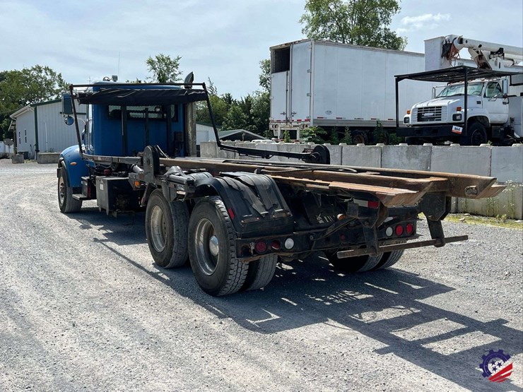 2008-peterbilt-340-image-32