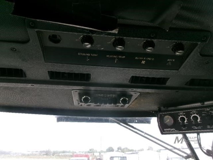 1981-john-deere-6620-image-32
