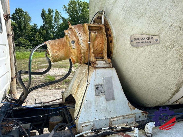 1995-mack-dm690s-image-25