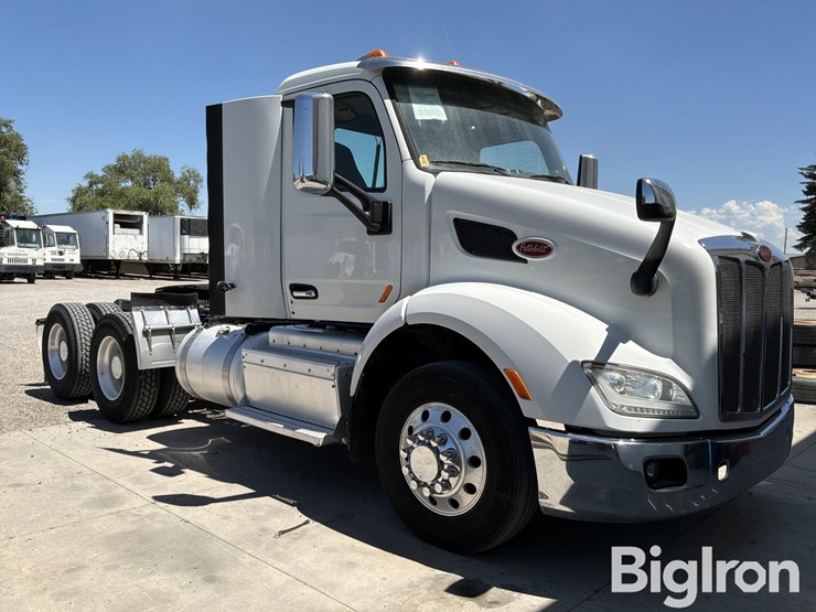 2015-peterbilt-579-image-3