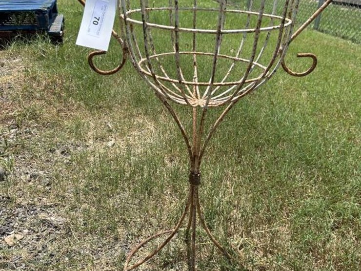 #70-•-flower-pot-stand-image-1