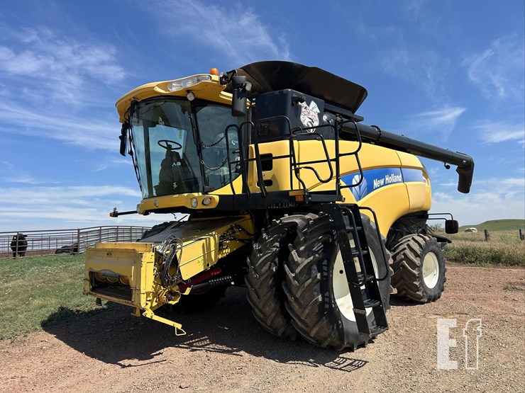 2013-new-holland-cx8080-image-1