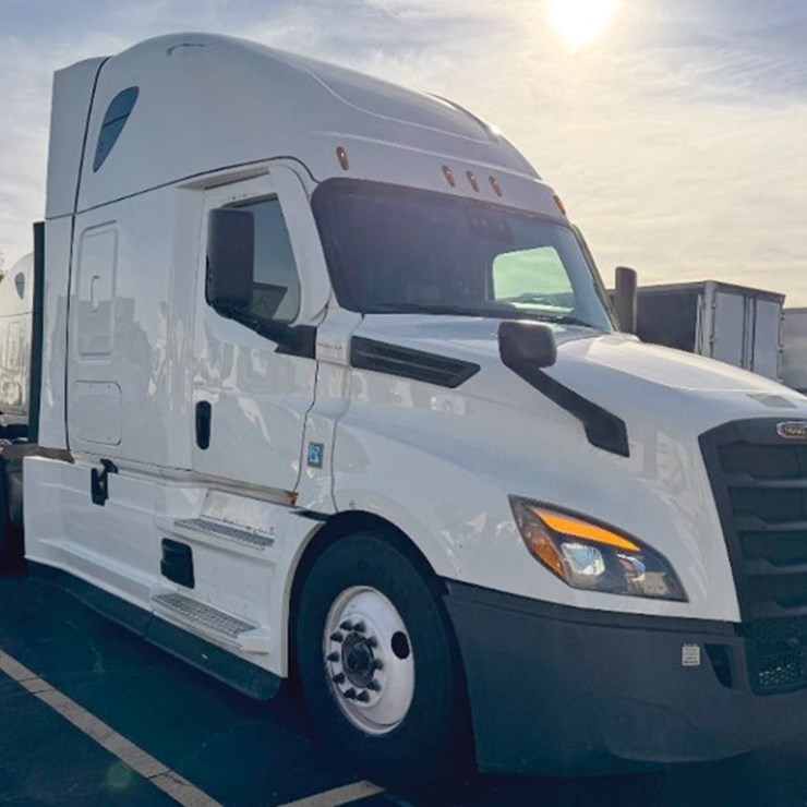 2022 FREIGHTLINER CASCADIA 126